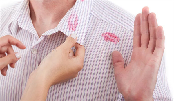 丈夫出軌,律秦偵探幫忙搜集證據